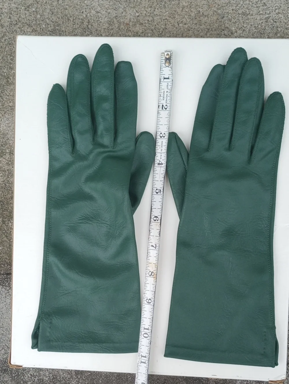 LIKE NEW Van Raalte Hunter Green Nylon Vintage Retro Gloves, Faux Leather, Sz 7